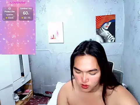 Snapshot of MoaningKylie chatting on 10/14/25, 02:56 MoaningKylie online show from 10/14/25, 02:56