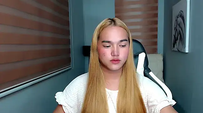 Snapshot of MoaningKylie chatting on 02/01/25, 01:30 MoaningKylie online show from 02/01/25, 01:30