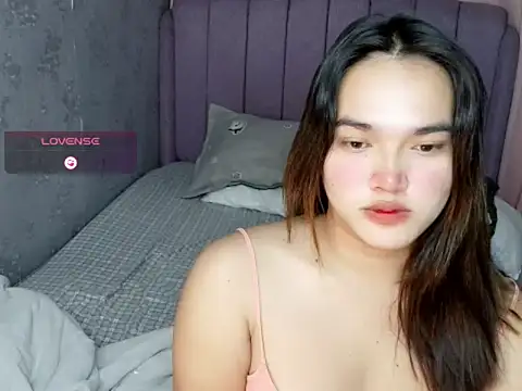 Snapshot of MoaningKylie chatting on 03/04/26, 03:14 MoaningKylie online show from 03/04/26, 03:14