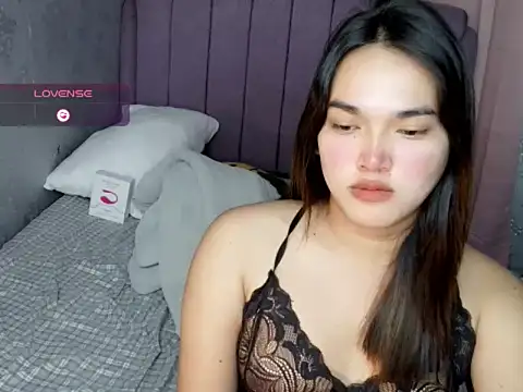 Snapshot of MoaningKylie chatting on 03/01/26, 04:01 MoaningKylie online show from 03/01/26, 04:01