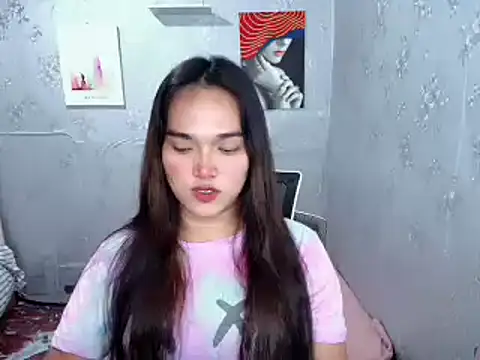 Snapshot of MoaningKylie chatting on 12/01/25, 11:55 MoaningKylie online show from 12/01/25, 11:55