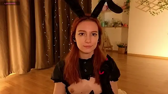 berrry girl online show from 04/05/26, 12:01