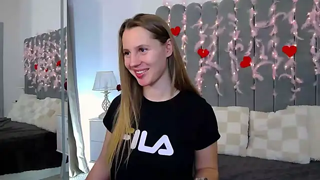 Snapshot of Kassiia chatting on 02/10/25, 10:20 Kassiia online show from 02/10/25, 10:20