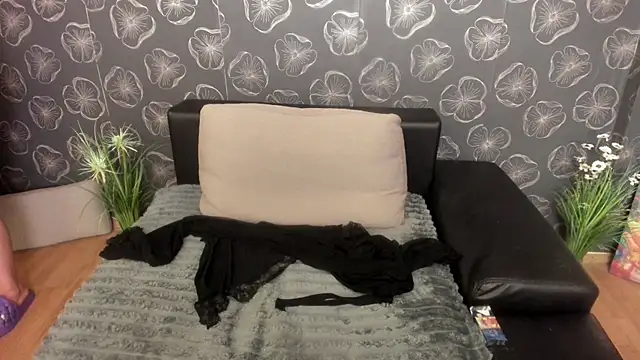 silvyalove online show from 02/11/26, 09:14