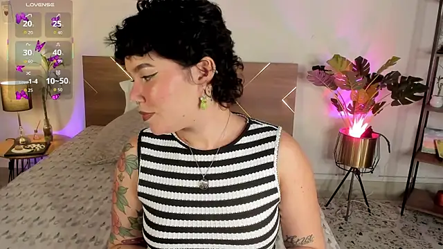 Amy art online show from 04/16/26, 09:37