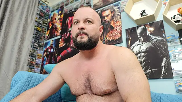 Snapshot of Muscle_Bear chatting on 09/29/25, 02:12 Muscle Bear online show from 09/29/25, 02:12