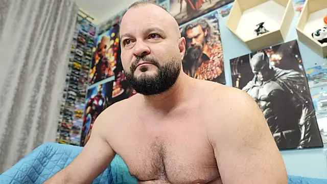 Snapshot of Muscle_Bear chatting on 10/11/25, 05:30 Muscle Bear online show from 10/11/25, 05:30