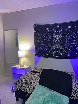 Melhope online show from 04/10/26, 04:36