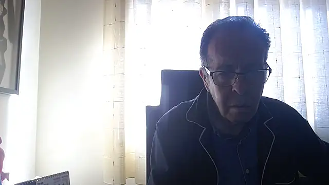 Snapshot of TonyComa chatting on 10/24/25, 09:30 TonyComa online show from 10/24/25, 09:30