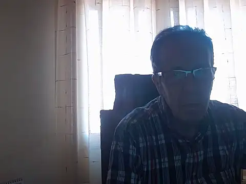 Snapshot of TonyComa chatting on 10/14/25, 01:01 TonyComa online show from 10/14/25, 01:01