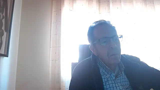 Snapshot of TonyComa chatting on 12/03/25, 12:37 TonyComa online show from 12/03/25, 12:37