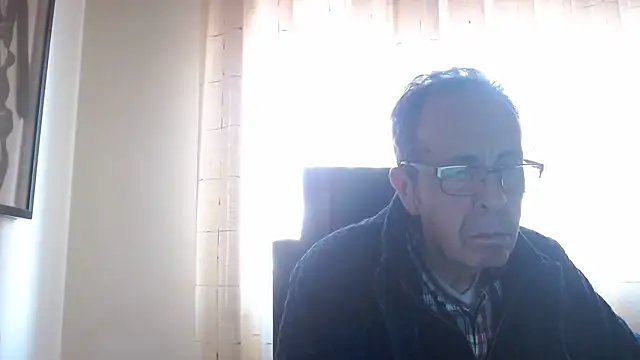 Snapshot of TonyComa chatting on 01/14/26, 12:42 TonyComa online show from 01/14/26, 12:42