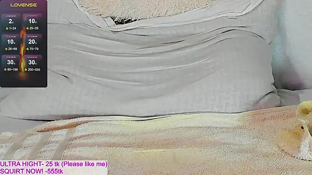 Snapshot of kitty69grey chatting on 05/11/26, 02:45 kitty69grey online show from 05/11/26, 02:45