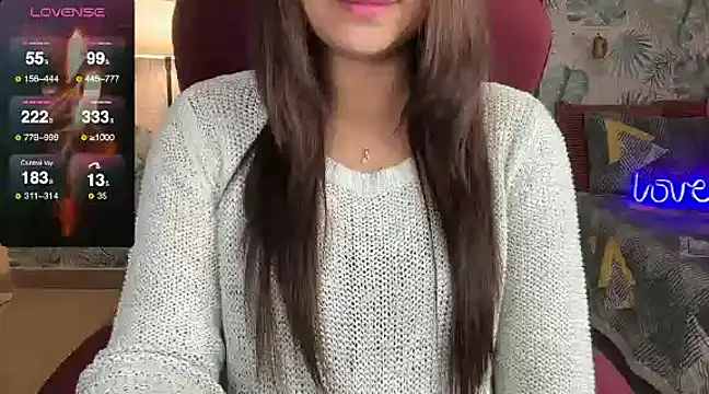 Snapshot of Sizzling__ZAARA chatting on 01/19/25, 09:22 Sizzling ZAARA online show from 01/19/25, 09:22