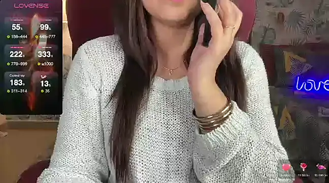 Snapshot of Sizzling__ZAARA chatting on 01/19/25, 12:28 Sizzling ZAARA online show from 01/19/25, 12:28