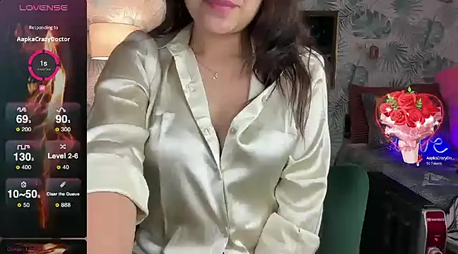 Snapshot of Sizzling__ZAARA chatting on 01/15/25, 10:57 Sizzling ZAARA online show from 01/15/25, 10:57