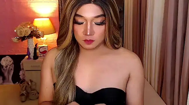 Snapshot of Urgirl_Ekang chatting on 02/23/25, 02:04 Urgirl Ekang online show from 02/23/25, 02:04