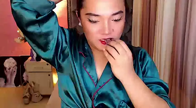 Snapshot of Urgirl_Ekang chatting on 02/28/25, 08:50 Urgirl Ekang online show from 02/28/25, 08:50