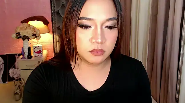 Snapshot of Urgirl_Ekang chatting on 01/13/25, 08:15 Urgirl Ekang online show from 01/13/25, 08:15