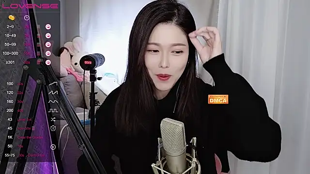 Snapshot of tw_lala chatting on 12/27/24, 04:32 tw lala online show from 12/27/24, 04:32