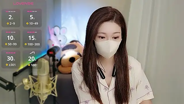 Snapshot of tw_lala chatting on 10/24/25, 04:39 tw lala online show from 10/24/25, 04:39