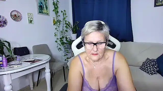 Snapshot of Selenna57 chatting on 02/03/26, 06:35 Selenna57 online show from 02/03/26, 06:35