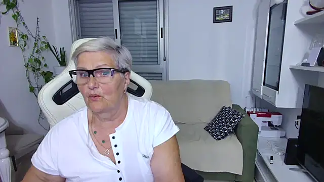 Selenna57 online show from 05/19/26, 05:53