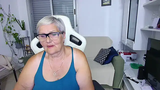 Selenna57 online show from 05/27/26, 05:31