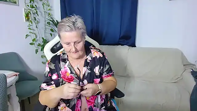 Selenna57 online show from 11/26/25, 06:19