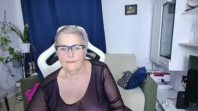 Selenna57 online show from 04/18/26, 05:26