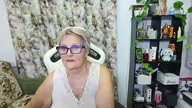 Selenna57 online show from 02/01/25, 06:51