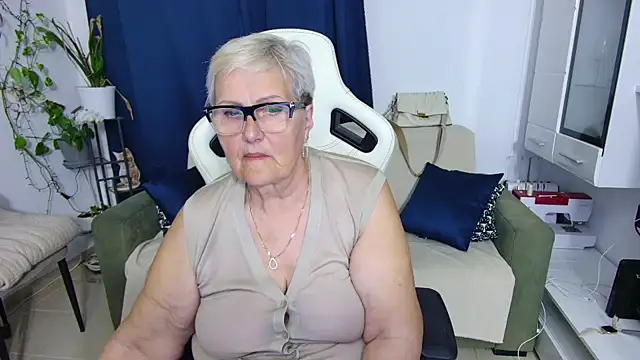 Selenna57 online show from 05/08/26, 04:55