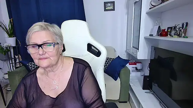 Selenna57 online show from 04/23/26, 05:25