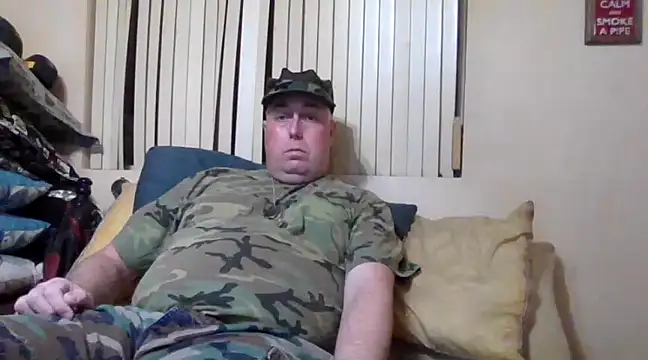 Snapshot of ThriilSergeant15 chatting on 12/21/24, 02:30 ThriilSergeant15 online show from 12/21/24, 02:30