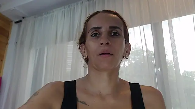 Snapshot of Amber_Moore chatting on 03/02/25, 06:57 Amber Moore online show from 03/02/25, 06:57