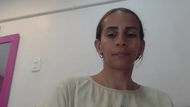 Amber Moore online show from 11/29/25, 10:32