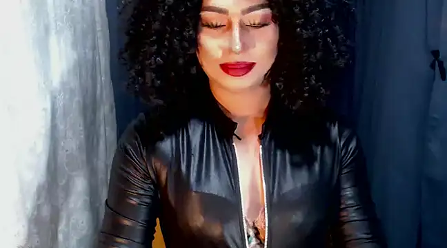 Snapshot of amira_willis chatting on 12/10/24, 01:33 amira willis online show from 12/10/24, 01:33