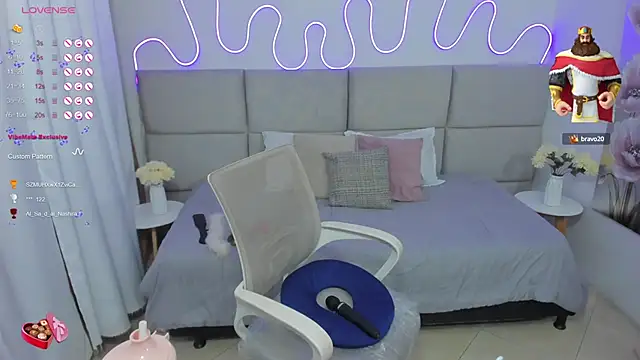 nashiira  online show from 02/17/25, 10:27