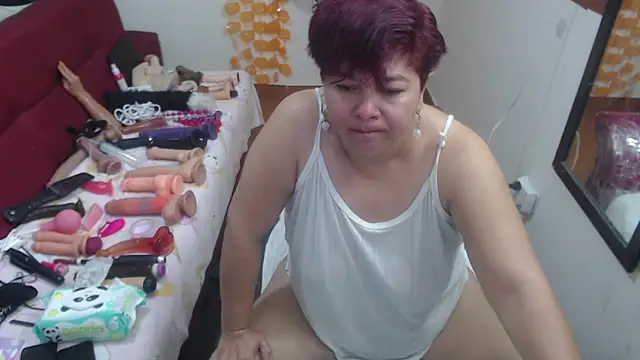 Snapshot of angelitolove727 chatting on 10/29/25, 02:49 angelitolove727 online show from 10/29/25, 02:49