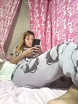 Snapshot of Cutie_body11 chatting on 02/21/25, 01:00 Cutie body11 online show from 02/21/25, 01:00