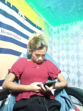 Snapshot of Cutie_body11 chatting on 02/16/25, 01:36 Cutie body11 online show from 02/16/25, 01:36
