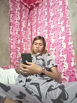 Snapshot of Cutie_body11 chatting on 02/21/25, 06:29 Cutie body11 online show from 02/21/25, 06:29