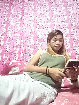 Snapshot of Cutie_body11 chatting on 02/04/25, 06:14 Cutie body11 online show from 02/04/25, 06:14