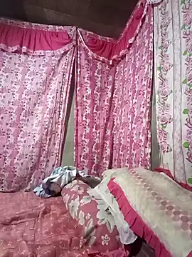 Snapshot of Cutie_body11 chatting on 02/07/25, 11:12 Cutie body11 online show from 02/07/25, 11:12
