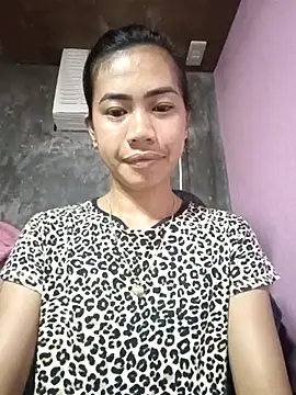 Snapshot of Cutie_body11 chatting on 10/08/25, 10:32 Cutie body11 online show from 10/08/25, 10:32