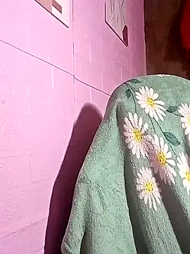 Cutie body11 online show from 11/16/25, 12:04