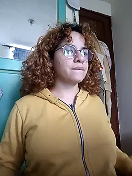 Snapshot of EmmaMelissa0521 chatting on 09/25/25, 10:05 EmmaMelissa0521 online show from 09/25/25, 10:05