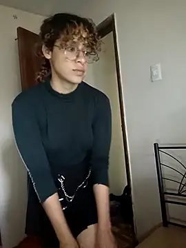 Snapshot of EmmaMelissa0521 chatting on 02/28/25, 08:50 EmmaMelissa0521 online show from 02/28/25, 08:50