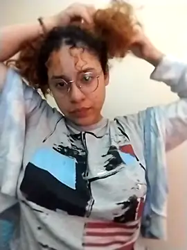 Snapshot of EmmaMelissa0521 chatting on 11/03/25, 12:16 EmmaMelissa0521 online show from 11/03/25, 12:16