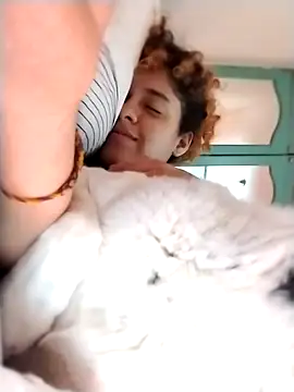 Snapshot of EmmaMelissa0521 chatting on 01/09/26, 03:35 EmmaMelissa0521 online show from 01/09/26, 03:35